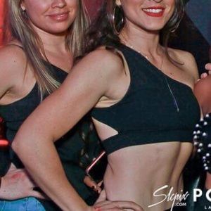 One shoulder crop top black